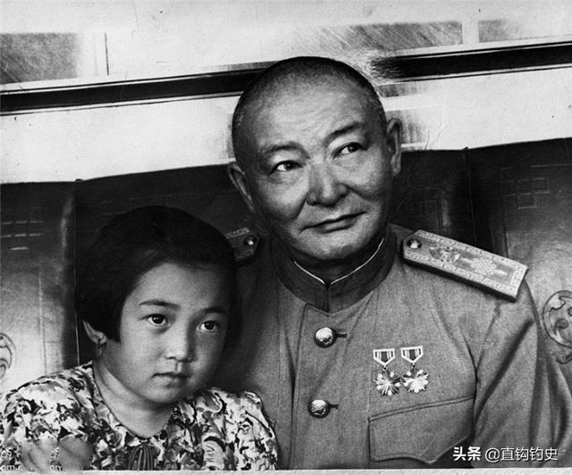 蒙古元帅霍尔洛·乔巴山家庭照