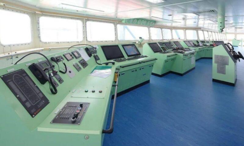  长荣海运的F型集装箱船船长约334米
-海运网站