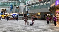 他们都是在看医生时确诊有急性呼吸道感染
-整柜海运