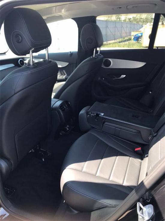 说明: 2019款奔驰GLC300多少钱 性价比最高的中型SUV