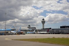 10月份往返欧洲各地的旅客数量下降81%
-上海空运货运