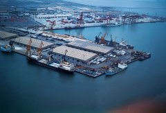 其中外贸货物吞吐量同比回落1.3%;长江枢纽港口吞吐量同比增长12.1%
-以星海派