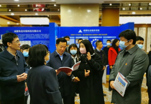 在诸多方面达成了共叫
-上海国际空运公司