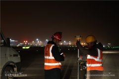 施工人员1700余人
-中欧班列公司