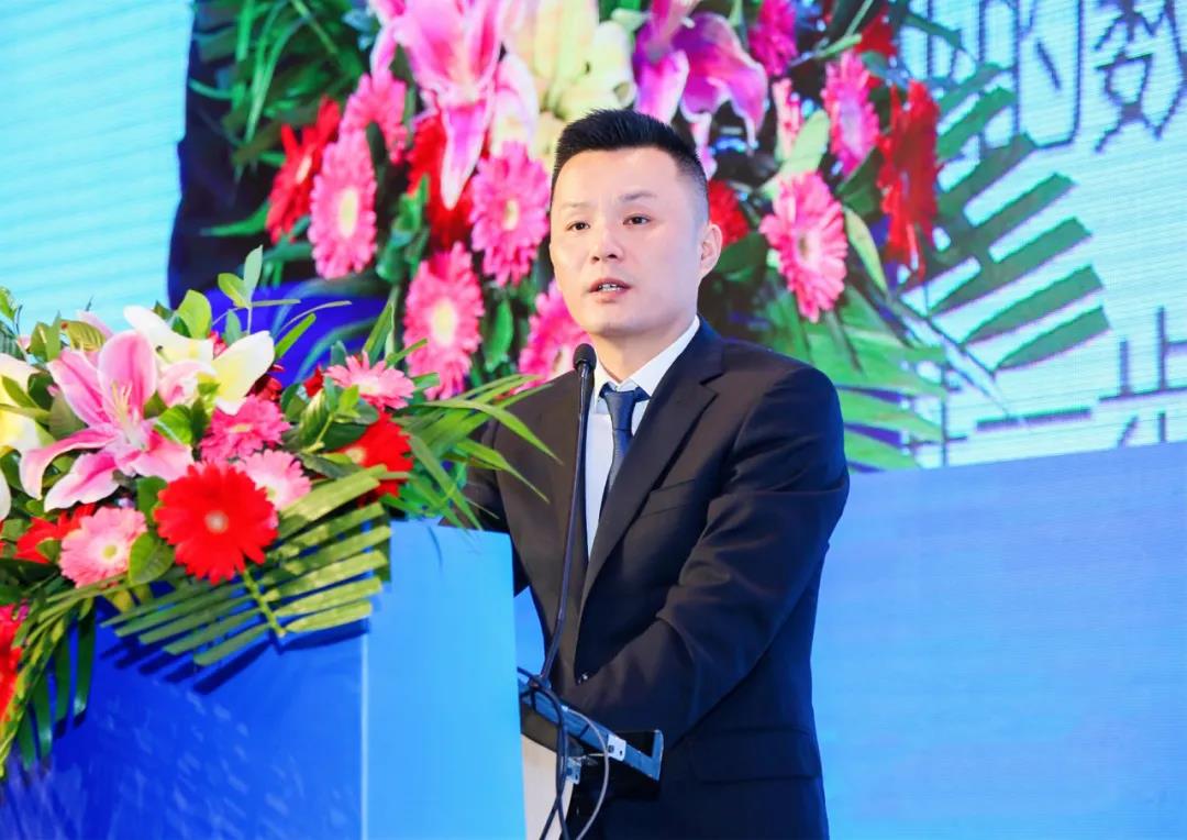 和立东升团体荣膺“2020中国物流企业50强”“2020中国民营物流企业50强”双料大奖
-中欧班列公司