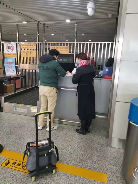 该航班预计飞行时间为12:30
-海运特种柜