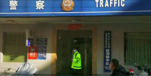 青岛交警体验顺丰同城急送骑士：高效配送安全先行
-中欧铁路清关