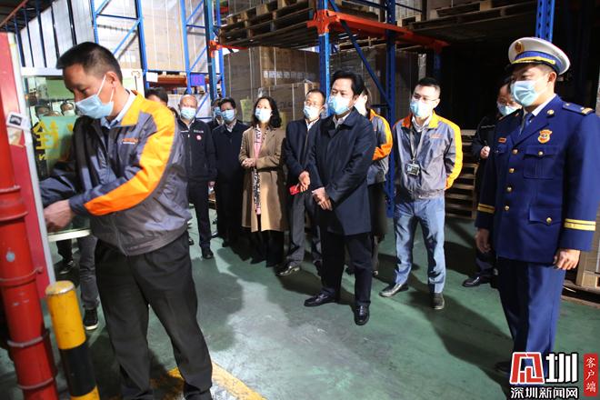 确保过节平安祥和 区领导开展节前疫情防控和安全大检查