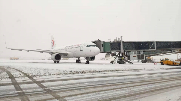 运筹帷幄，抗击冰雪—记东航山东分公司生产指挥中心冰雪天气下的航班保障