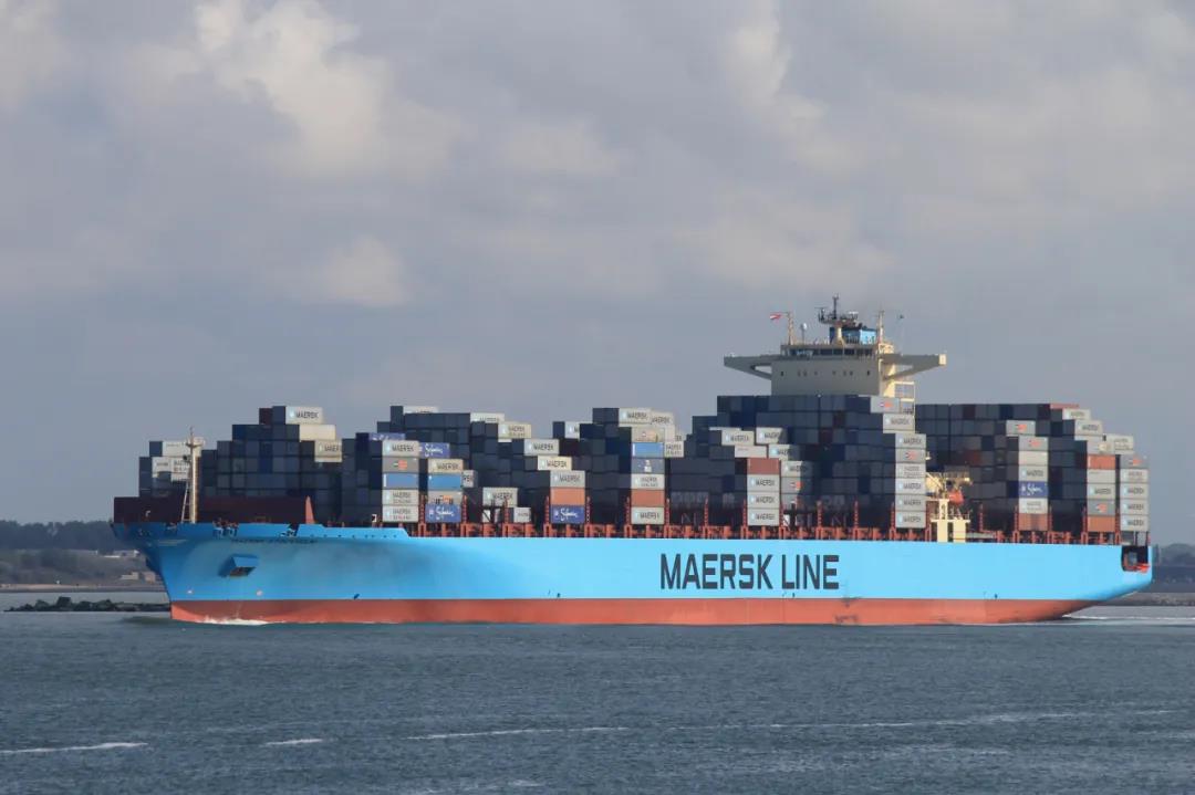 抢订一空！英国最低1.6万$！2月船公司加征美线1000美元GRI，溢价附加费使运费创下新高！（附图）
-国际货代