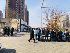 在北京大兴区融汇小区北门内外
-深圳海派
