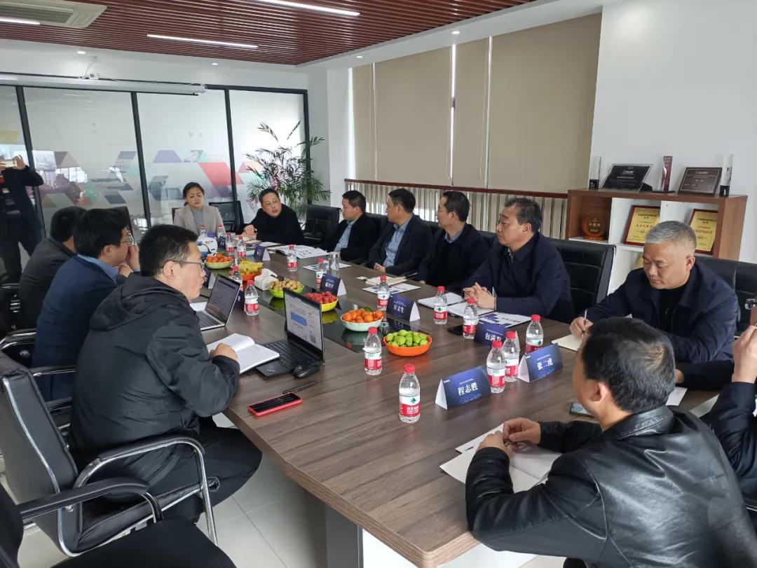 通过构建数字货运产业园将雷数研发成果成功在池转化；二期是以产业互联网为核心
-国际海运