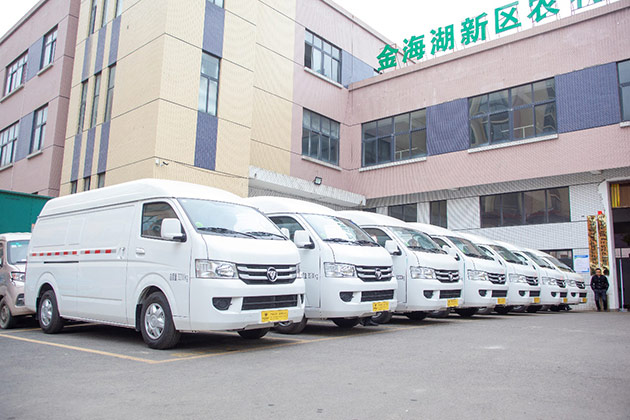 为当地学校食堂及时高效的配送营养餐
-广州双清包税