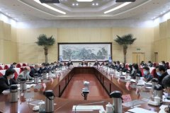 要坚持依法行政、依法治理
-美国双清包税