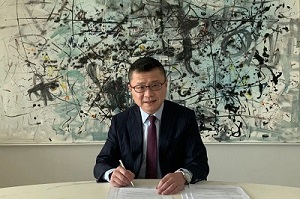 【签约】公司与全球最大独立集装箱船船东Seaspan公司签订3艘15500TEU装箱船
-宁波双清包税