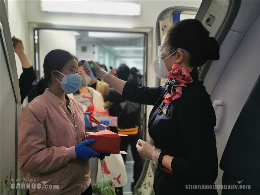 涤荡过往一年飘浮在这座城市里的种种纷扰与尘埃
-中东双清包税