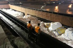 海运拼箱价格-船员四处逃散,上海海警查获涉嫌走私白糖800余吨