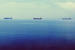 随之而来的是石油禁运和价格上限
-空运到港